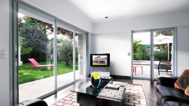 http://www.maisonactuelleettravaux.com/wp-content/uploads/2015/08/fenêtres-coulissantes-628x353.jpg