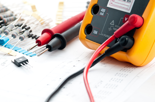 http://www.maisonactuelleettravaux.com/wp-content/uploads/2016/12/electricien-3.jpg