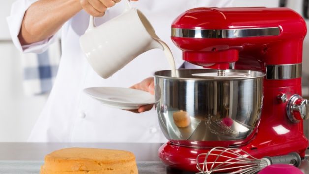 http://www.maisonactuelleettravaux.com/wp-content/uploads/2019/01/robot-patissier-628x353.jpg