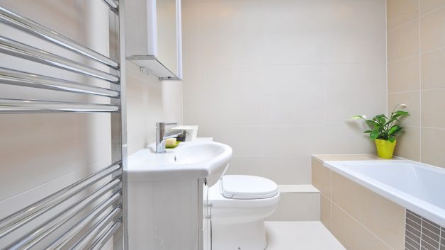 http://www.maisonactuelleettravaux.com/wp-content/uploads/2019/02/bathroom-1336164_960_720-628x353.jpg