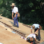 Comment un annuaire peut vous aider à obtenir des devis de couvreurs